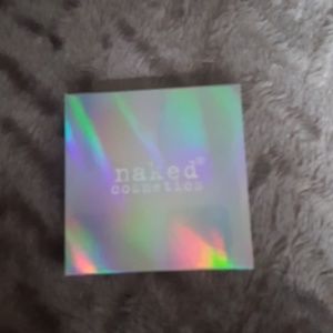 Naked cosmetics holographic highlighter